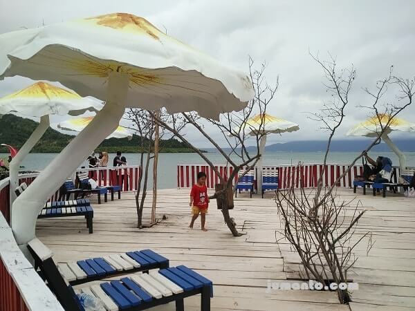 wisata pantai dewi mandapa pesawaran lampung