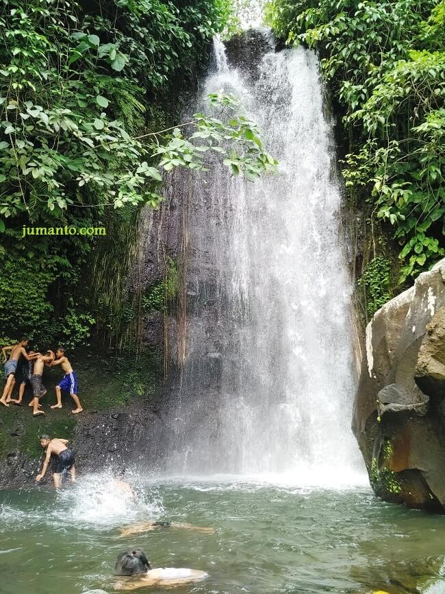 wisata air terjun lamuran tanggamus lampung