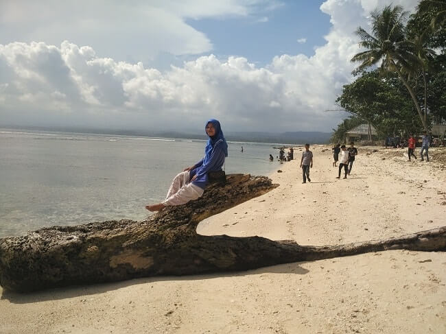 wisata pantai tanjung setia krui pesisir barat lampung