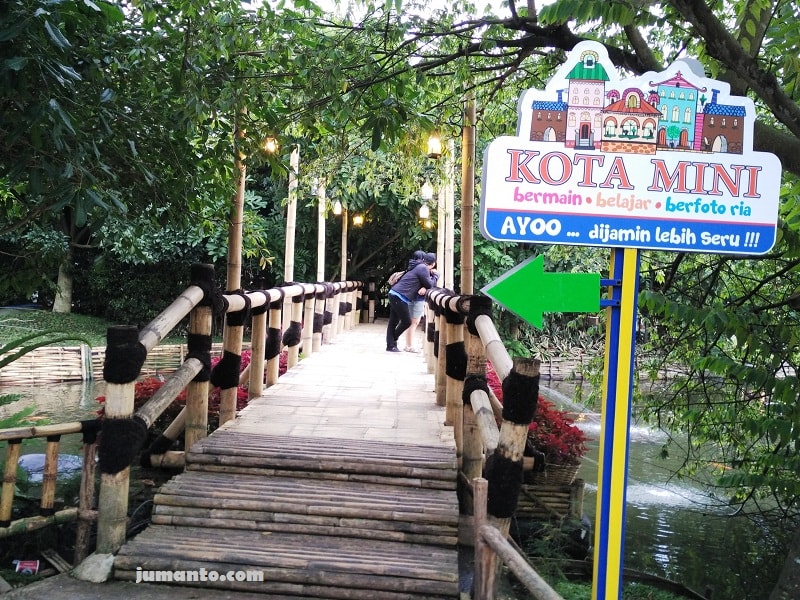 Jam Buka No Telp Wahana Harga Tiket Masuk Floating Market