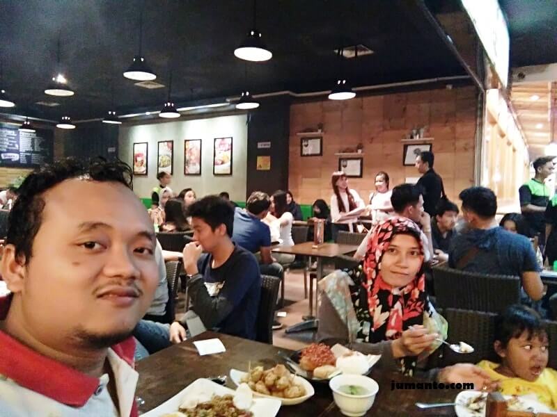 Kuliner di MBK Lampung dengan berbagai resto dan cafe yang ada