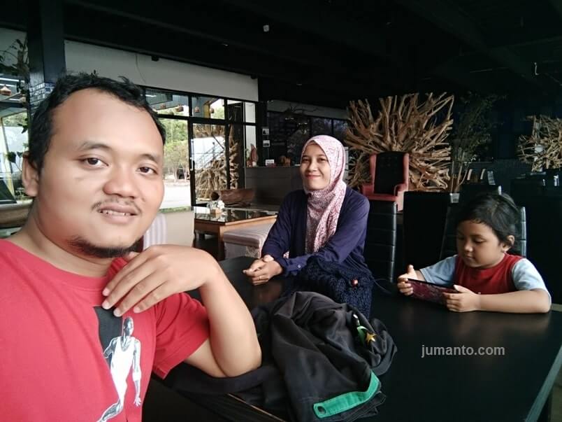 cafe summit bistro lampung