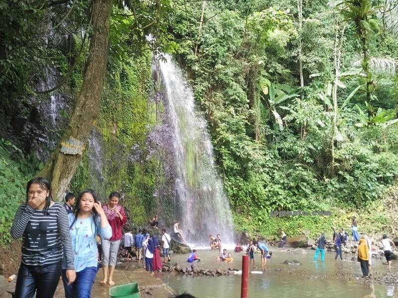 gambar wisata air terjun anglo pesawaran lampung