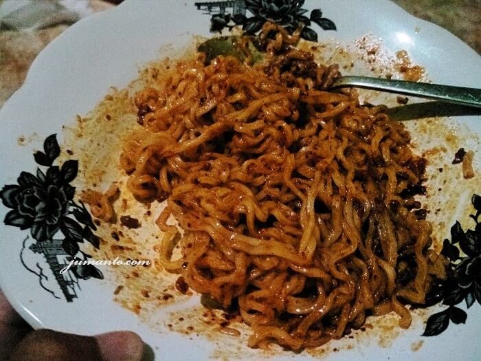 Review Mie Sedap Goreng Korea Pedas Selection Terbaru & Harga