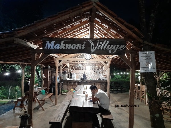 Maknoni Village Cafe, Kuliner Asyik Di Persawahan Bandar Lampung